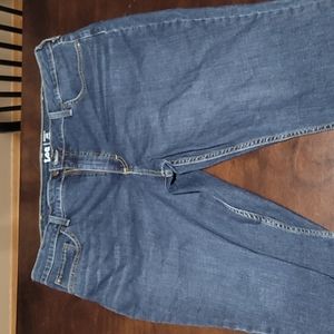 Lee midrise Capri regular fit deep dyed Jean capris